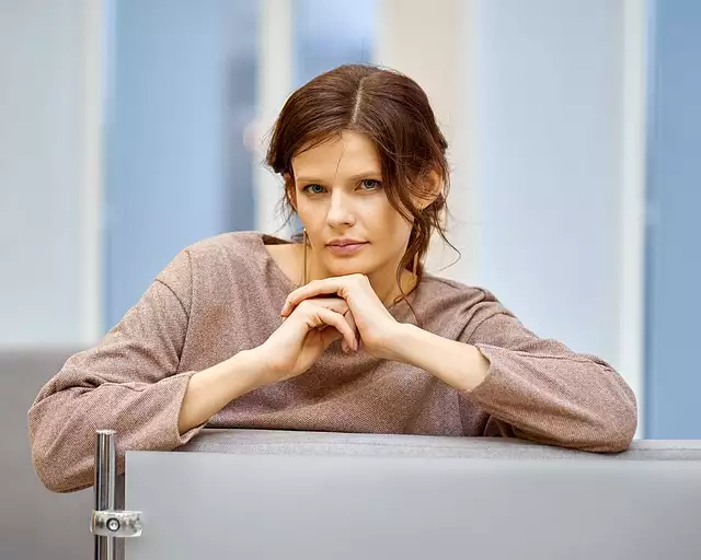 Rola emocji w codziennym życiu: Jak je zrozumieć i zarządzać nimi?